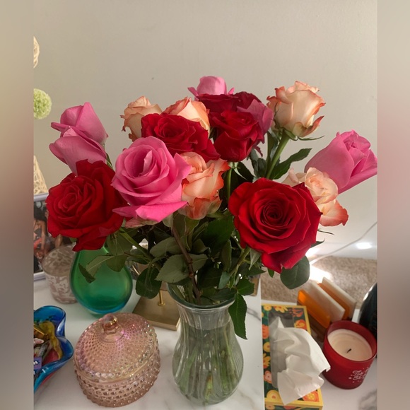 Lo's Posh Closet Daily Deals - Picture 3 of 10